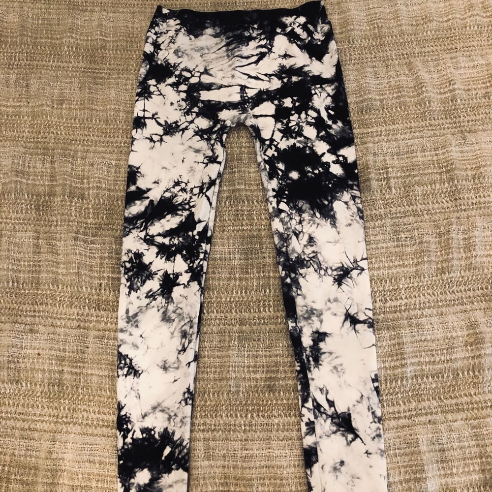 Black and white girls leggings